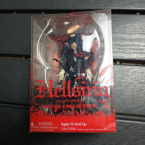Hellsing alucard figure - hellsing,